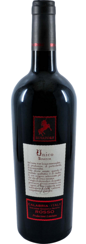 Bottiglia di Unico Senator IGP Calabria Rosso di Senatore Vini