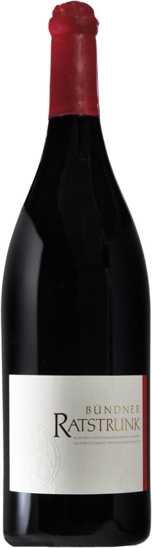 Bottiglia di Bündner Ratstrunk Pinot Noir AOC di Nüesch