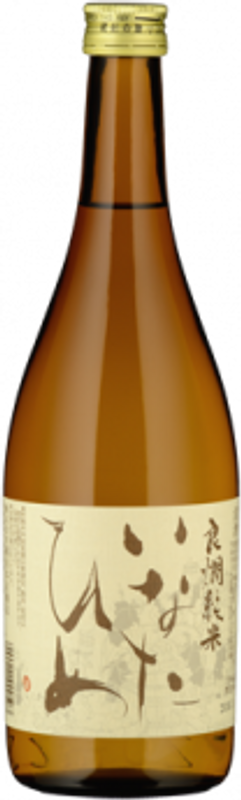 Bottiglia di Inatahime Ryokan Sake Inata Honten di Inata Honten